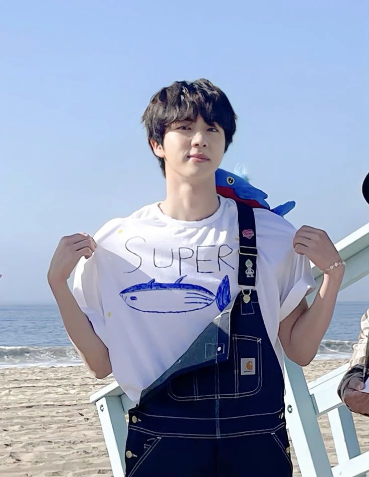 SUPER TUNA Tee